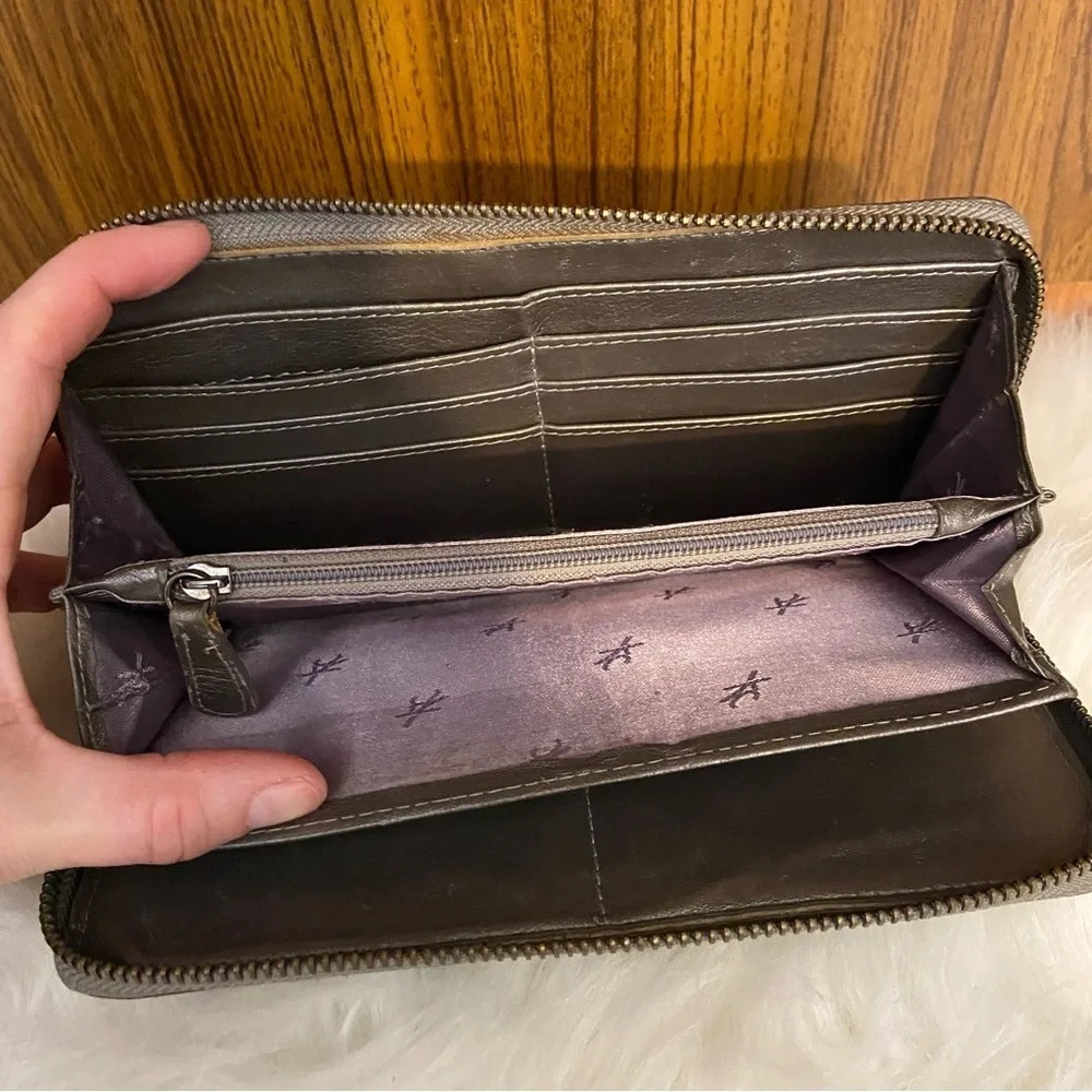 🛍️3/$30 Kenneth Cole  women’s metallic‎ wristlet wallet - Picture 13 of 13